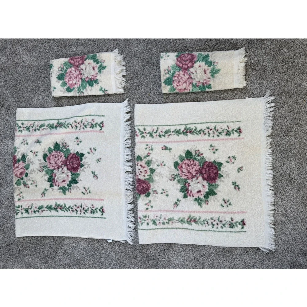 Vintage Franco Floral Rose Towel Set 4pc Pink Burgundy Fringe Made‎ in USA